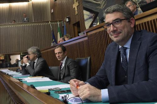 L'assessore regionale alle Autonomie locali, Pierpaolo Roberti, durante la discussione del disegno di legge di riforma degli enti locali del Friuli Venezia Giulia.